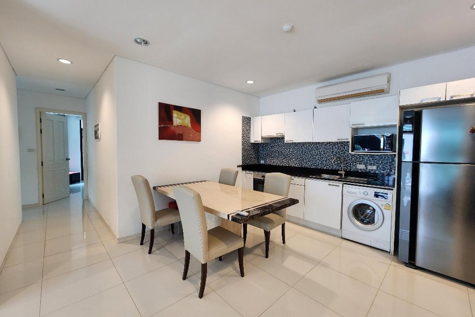 Regent Penthouse D-502 Apartment *