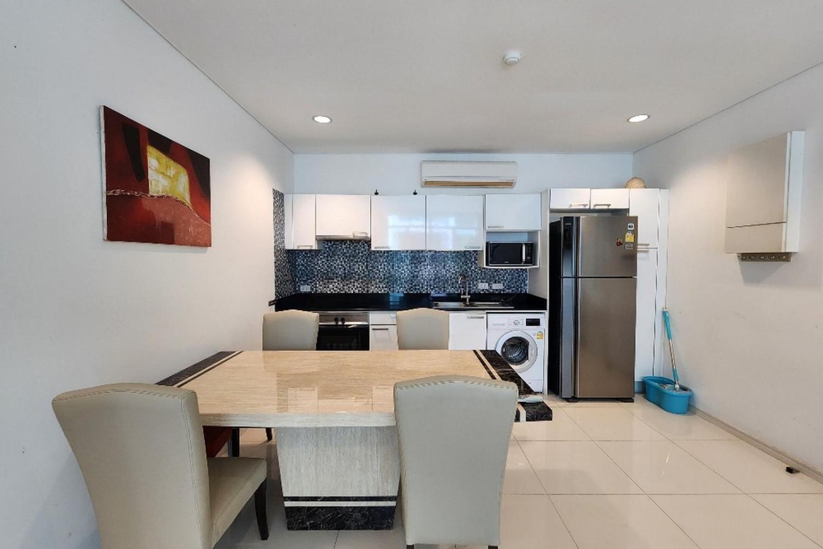 Regent Penthouse D-502 Apartment *