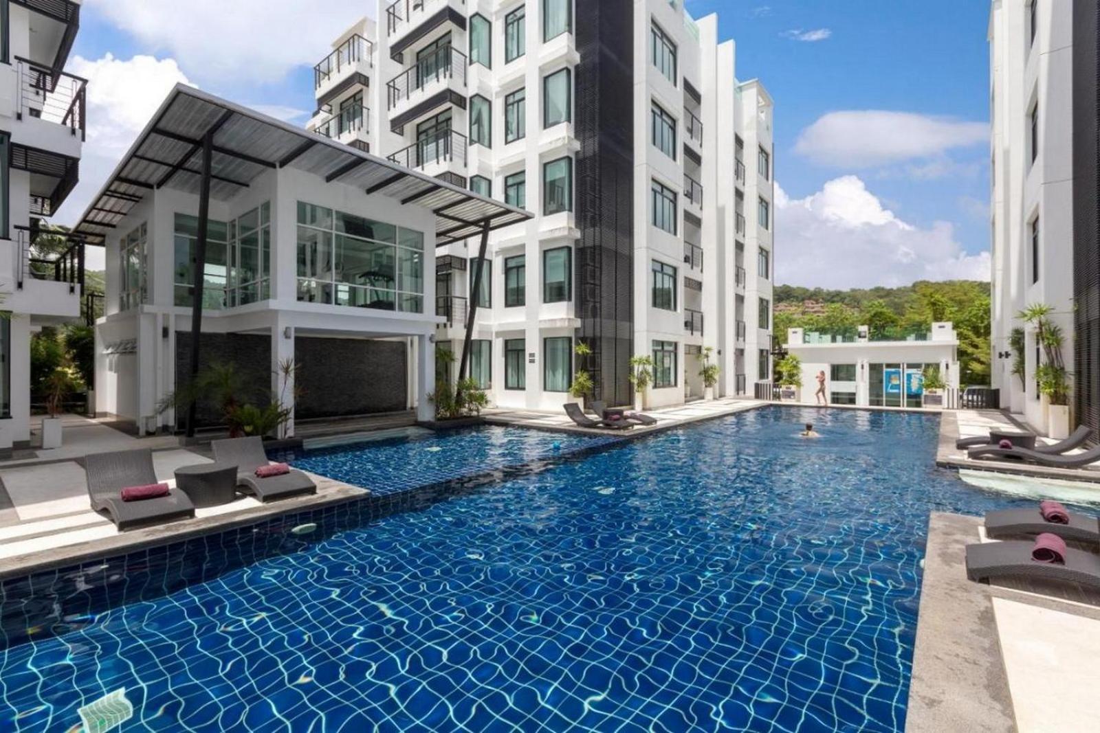 Regent Penthouse D-502 Apartment